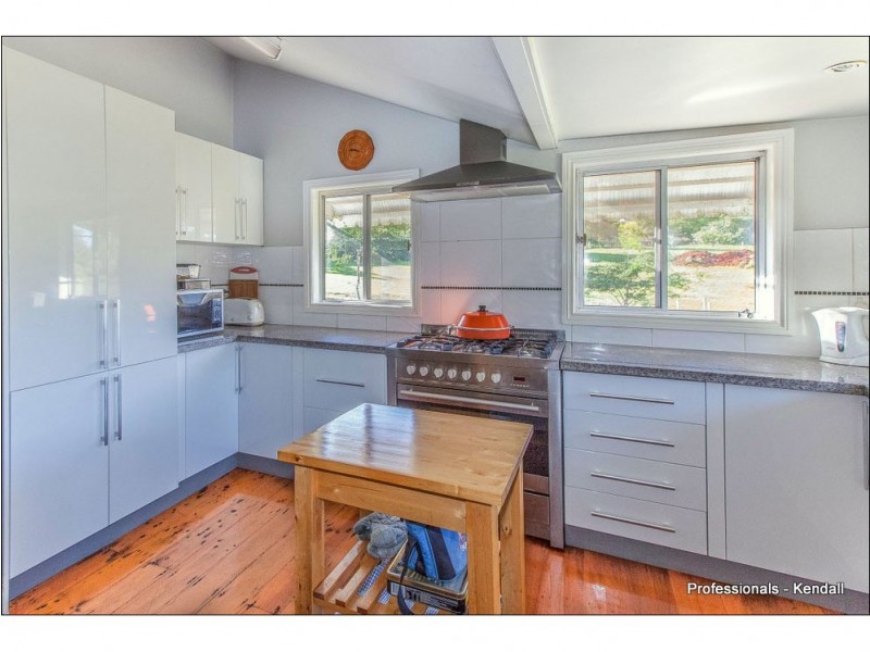 23 Power Parade, Tamborine Mountain QLD 4272