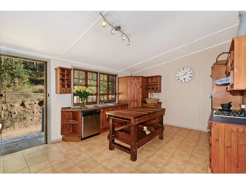 66 Cedar Creek Falls Road, North Tamborine QLD 4272