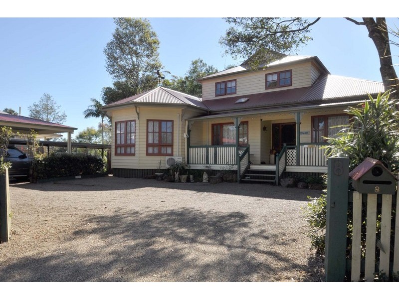 8 Wongawallan Road, Eagle Heights QLD 4271