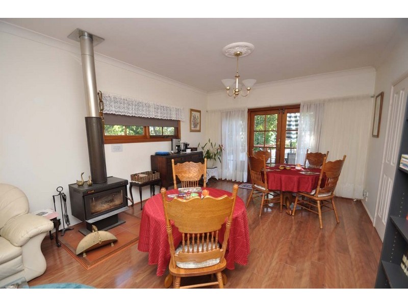 8 Wongawallan Road, Eagle Heights QLD 4271