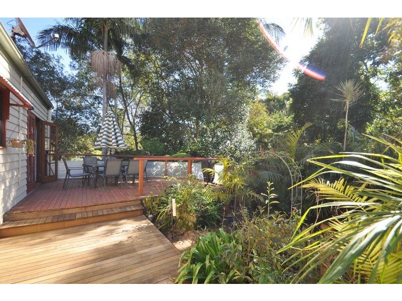 8 Wongawallan Road, Eagle Heights QLD 4271