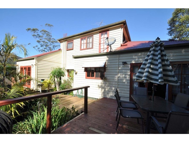8 Wongawallan Road, Eagle Heights QLD 4271