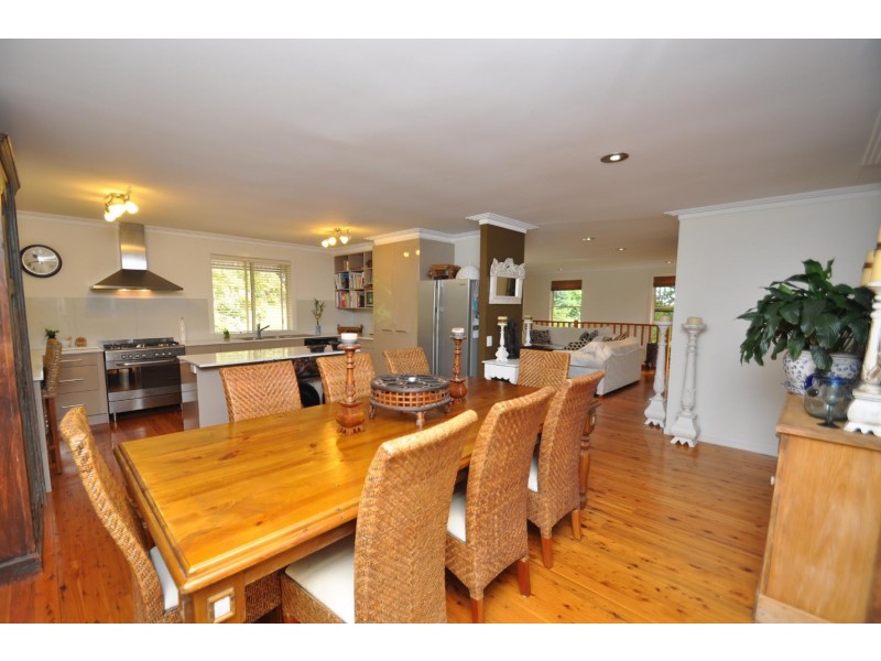 5 Teton Court, Eagle Heights QLD 4271