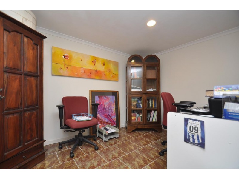 5 Teton Court, Eagle Heights QLD 4271