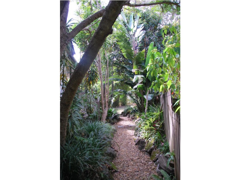 5 Teton Court, Eagle Heights QLD 4271