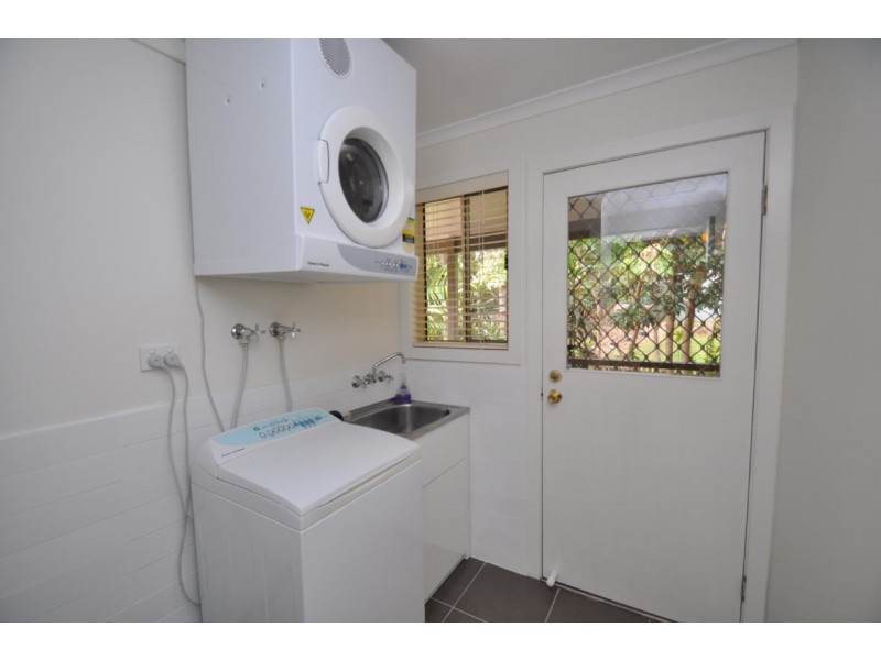 5 Teton Court, Eagle Heights QLD 4271