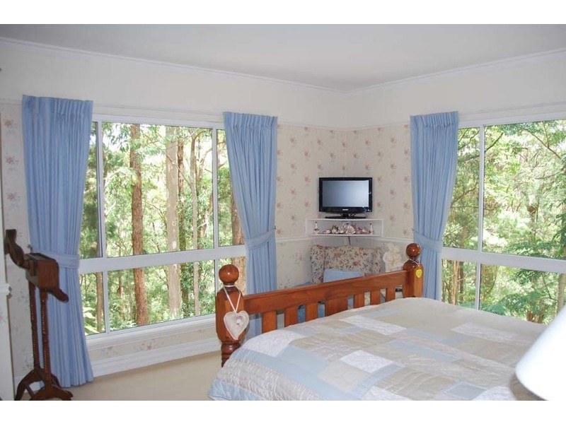 102 Wongawallan Road, Eagle Heights QLD 4271