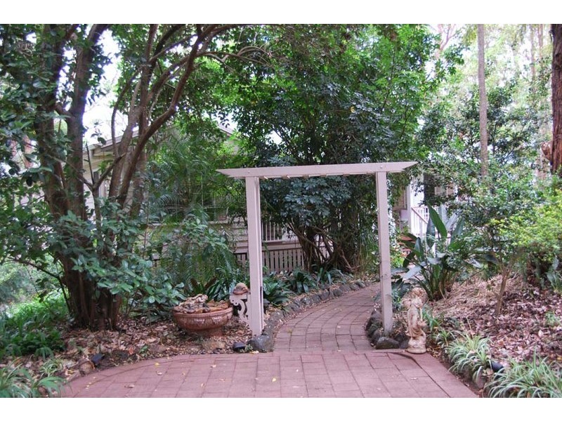 102 Wongawallan Road, Eagle Heights QLD 4271