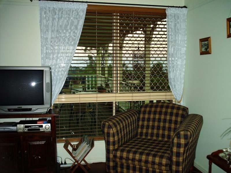 13 Tolima Drive, Eagle Heights QLD 4271