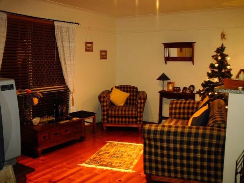 13 Tolima Drive, Eagle Heights QLD 4271