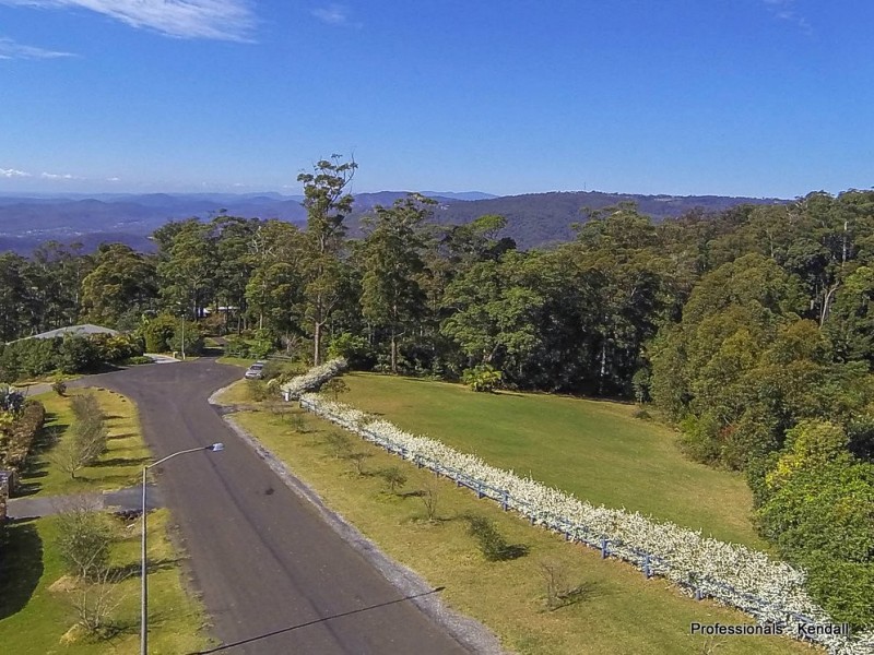 19 Eagles Retreat Place, Eagle Heights QLD 4271