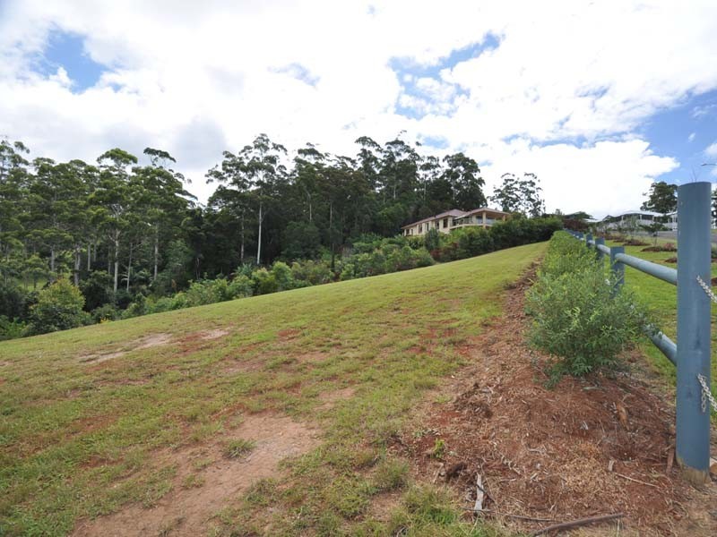 19 Eagles Retreat Place, Eagle Heights QLD 4271