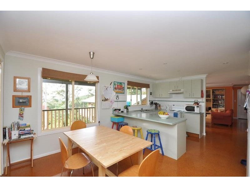 82 Kinabalu Drive, Eagle Heights QLD 4271