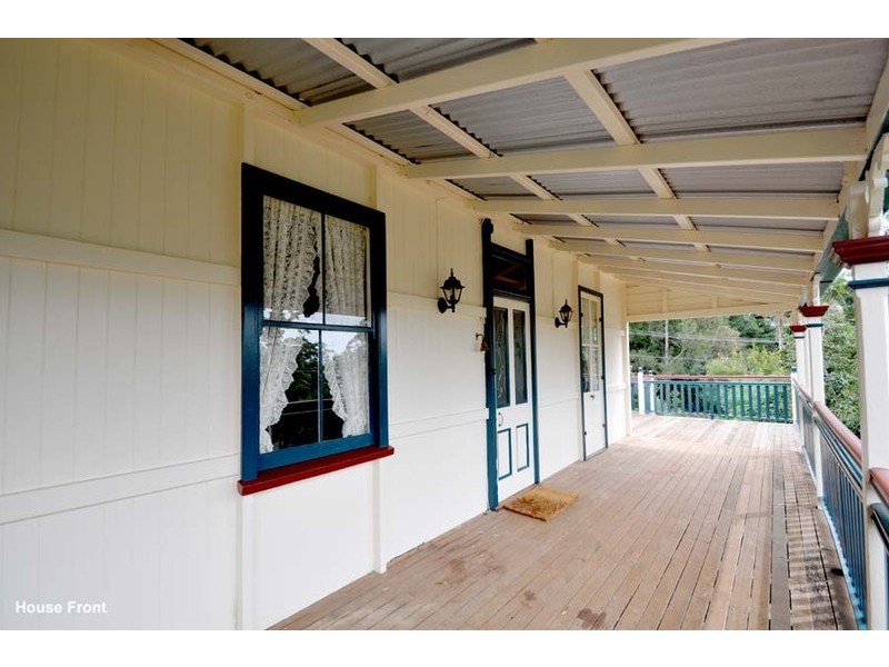 2 Areca Court, Eagle Heights QLD 4271