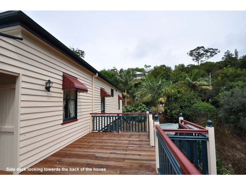 2 Areca Court, Eagle Heights QLD 4271