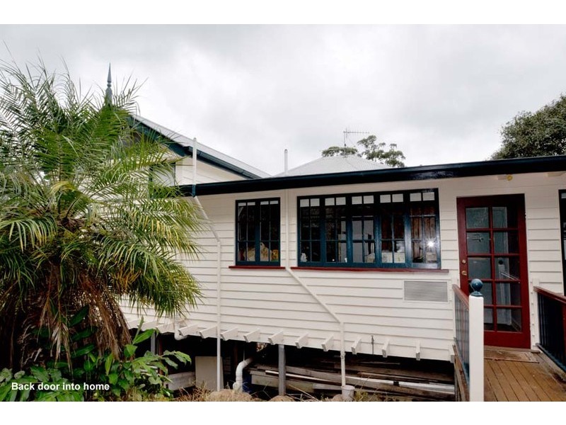 2 Areca Court, Eagle Heights QLD 4271