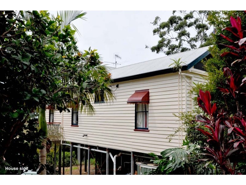 2 Areca Court, Eagle Heights QLD 4271