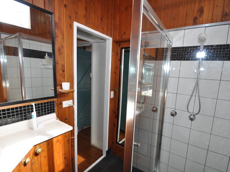 2 Areca Court, Eagle Heights QLD 4271