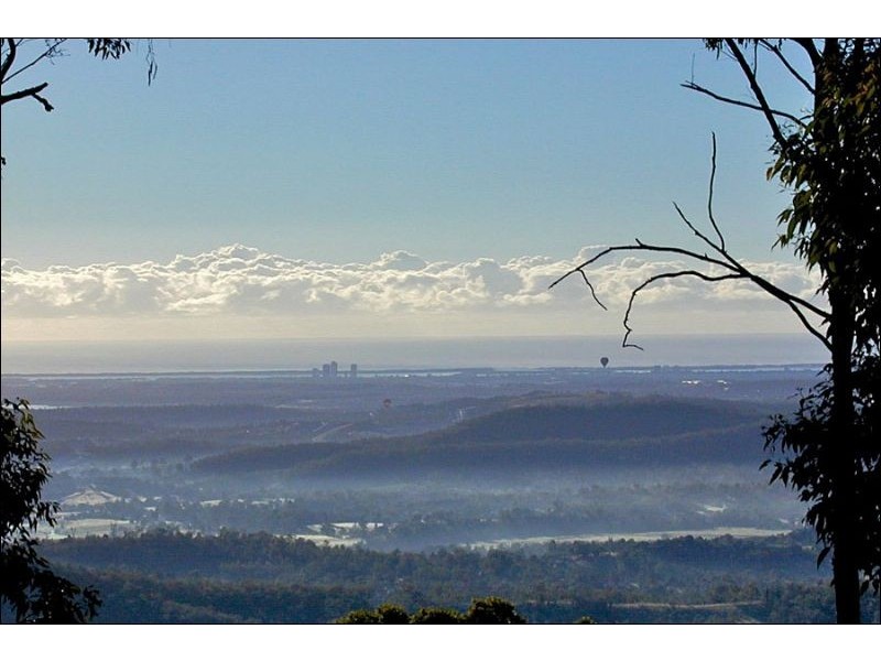 29 Eagles Retreat Place, Eagle Heights QLD 4271