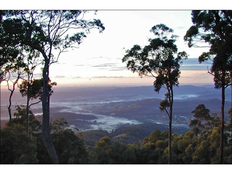 29 Eagles Retreat Place, Eagle Heights QLD 4271