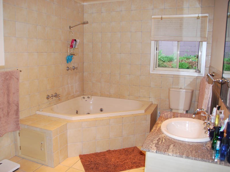 52 Macdonnell Road, Eagle Heights QLD 4271