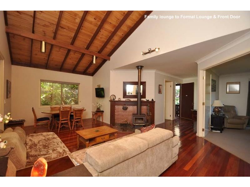 14 Mayon Court, Eagle Heights QLD 4271