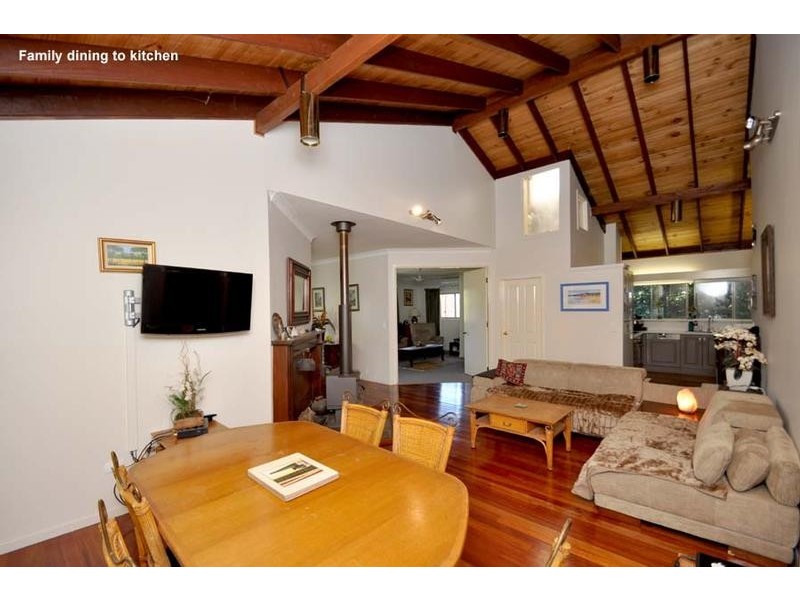 14 Mayon Court, Eagle Heights QLD 4271