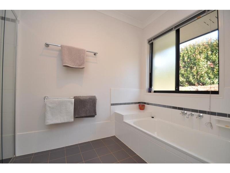 40  Main Western Road, North Tamborine QLD 4272