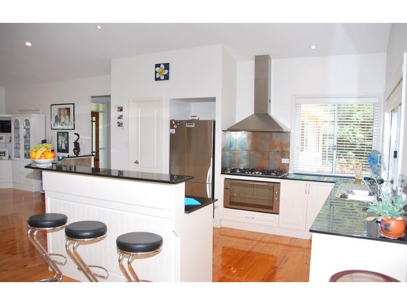 15 Cayambe Court, Eagle Heights QLD 4271