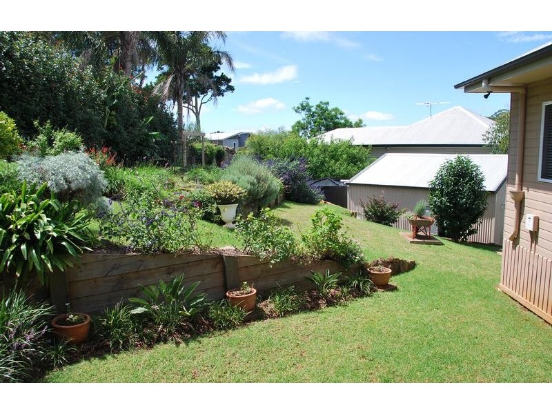 15 Cayambe Court, Eagle Heights QLD 4271