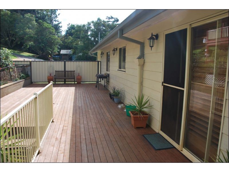 116 Contour Road, Eagle Heights QLD 4271