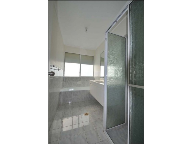 67 Magnetic Drive, Eagle Heights QLD 4271