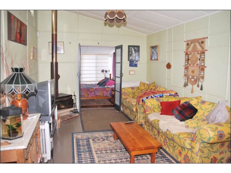 54 Long Road, Eagle Heights QLD 4271