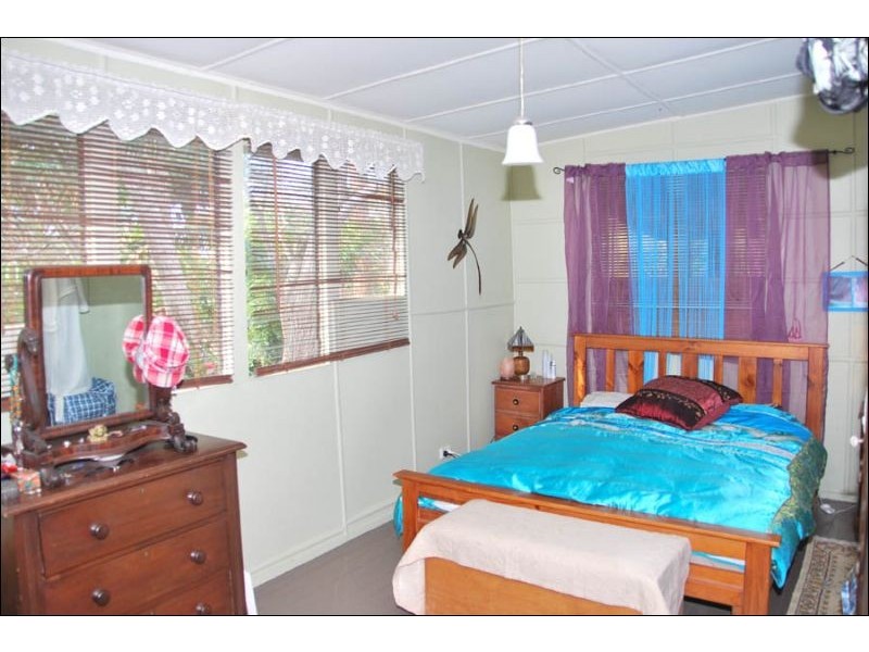 54 Long Road, Eagle Heights QLD 4271