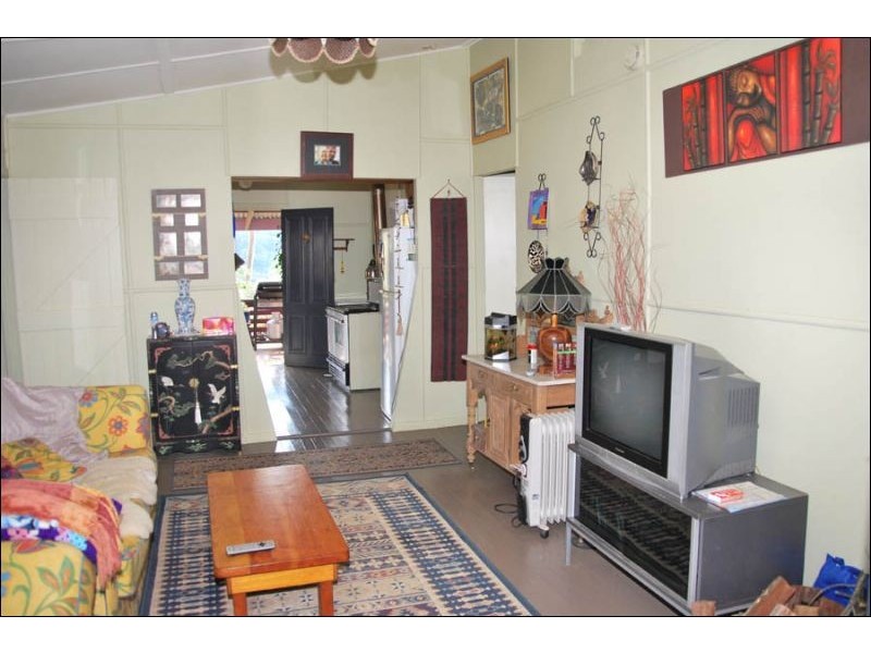 54 Long Road, Eagle Heights QLD 4271