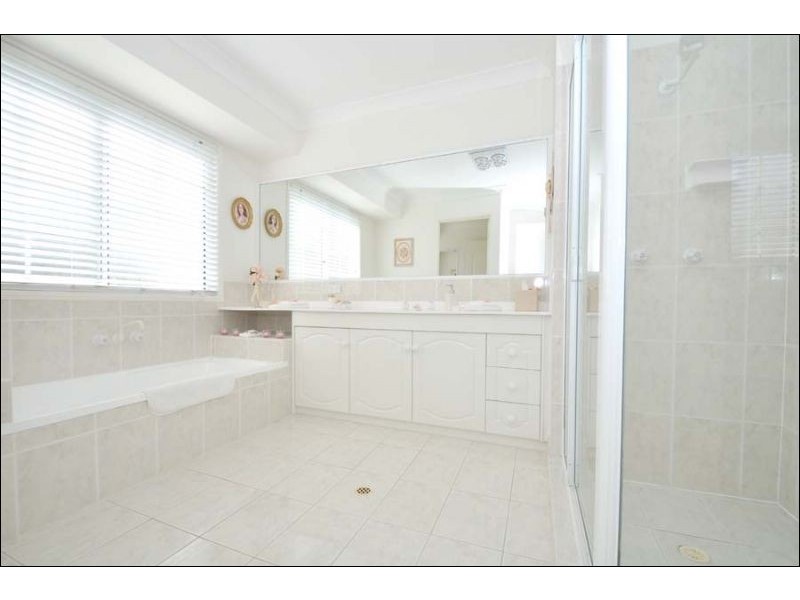 Eagle Heights QLD 4271