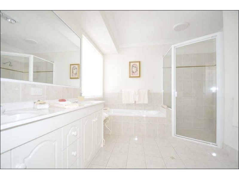 Eagle Heights QLD 4271