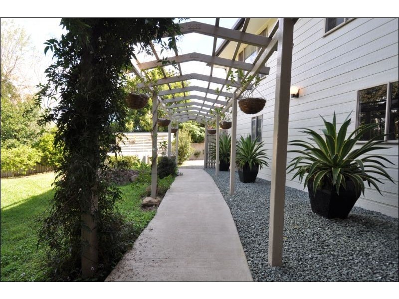 25 Winema Drive, North Tamborine QLD 4272