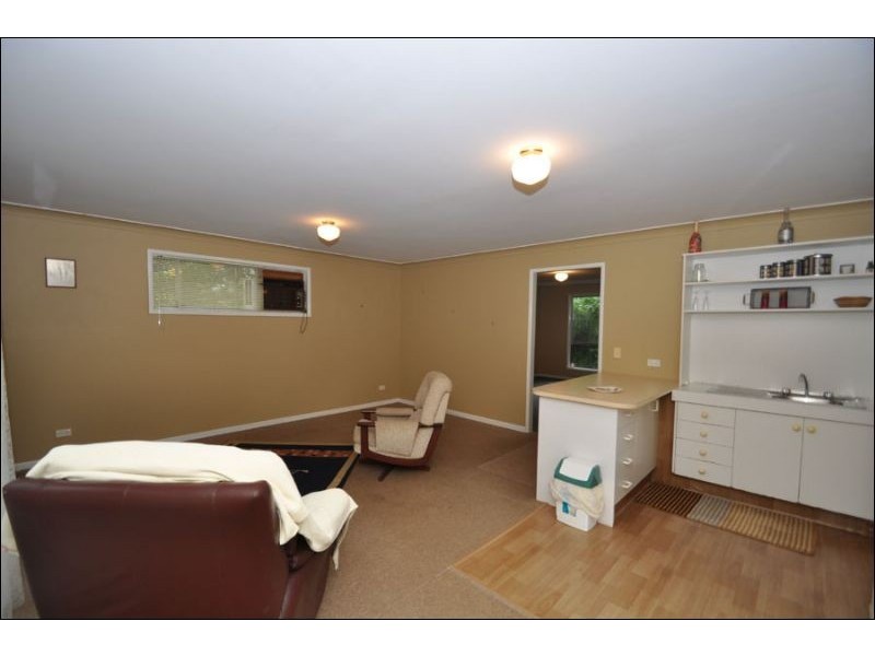 12 Tambora Court, Eagle Heights QLD 4271