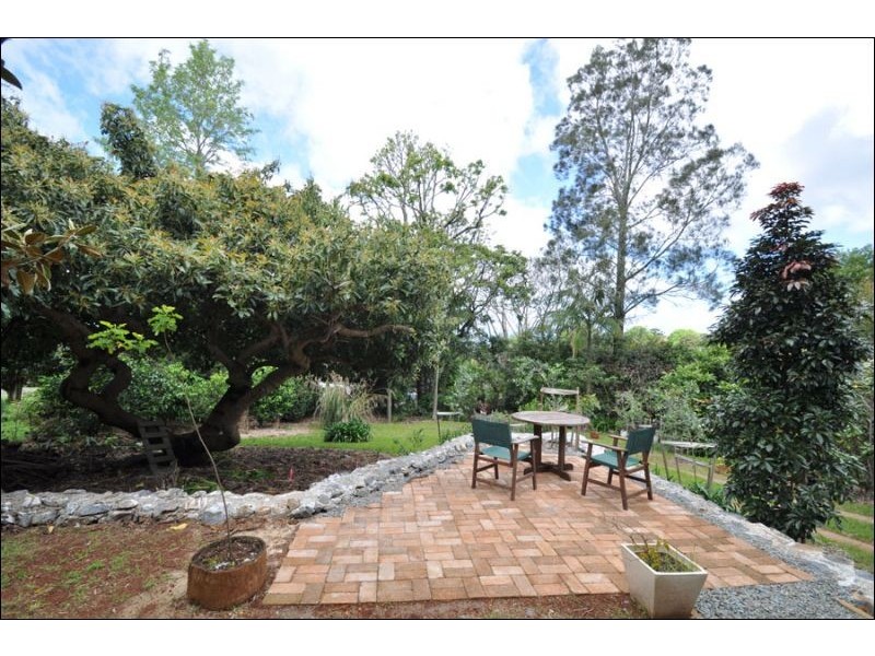 16 Ocean View Parade, Tamborine Mountain QLD 4272