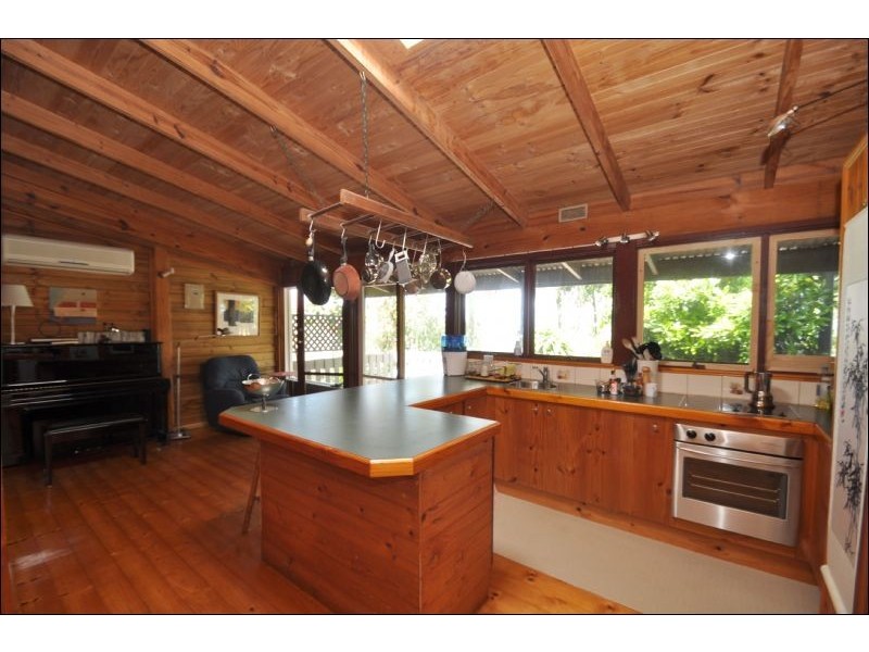 16 Ocean View Parade, Tamborine Mountain QLD 4272