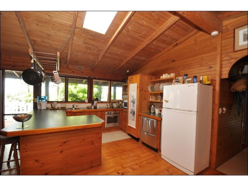 16 Ocean View Parade, Tamborine Mountain QLD 4272
