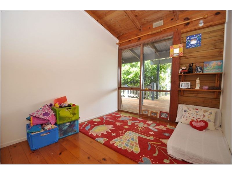 16 Ocean View Parade, Tamborine Mountain QLD 4272