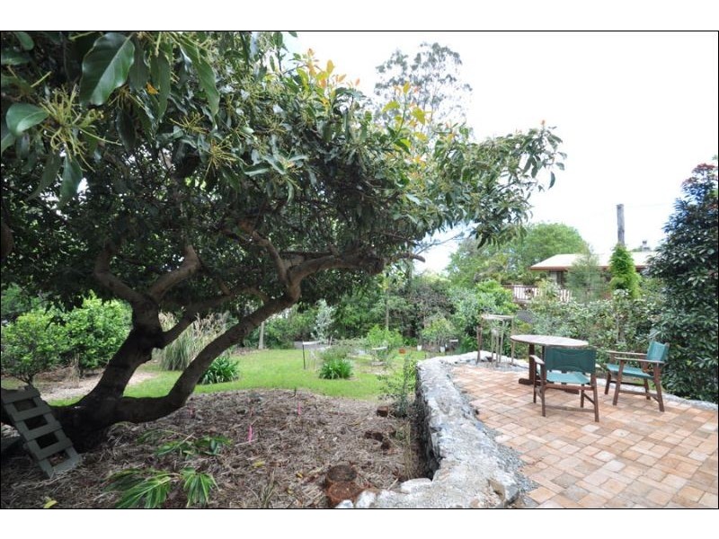 16 Ocean View Parade, Tamborine Mountain QLD 4272