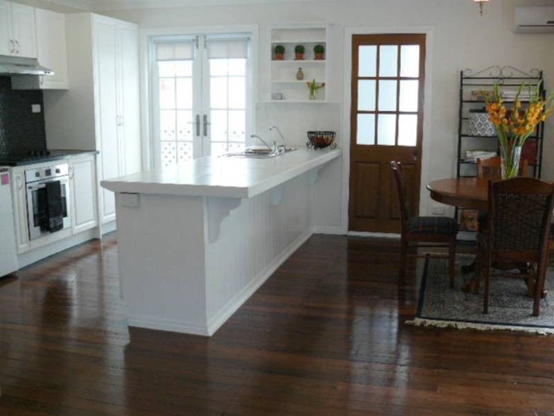 15 BEECHMONT AVENUE, Eagle Heights QLD 4271