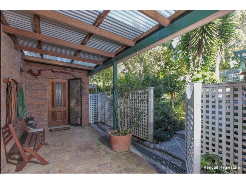 10 Forsythia Drive, Eagle Heights QLD 4271