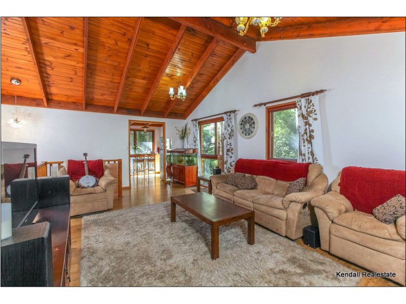 10 Forsythia Drive, Eagle Heights QLD 4271