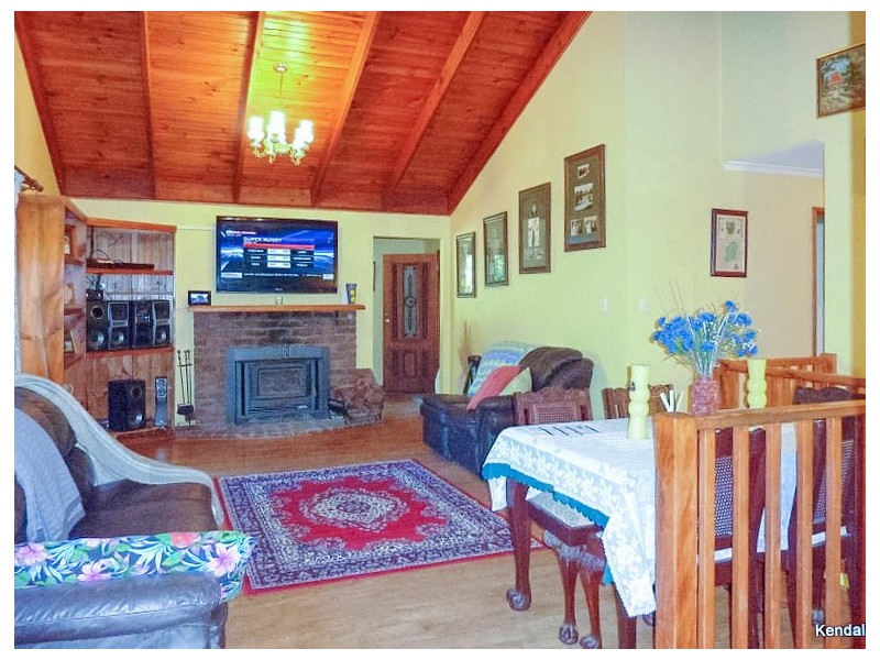 10 Forsythia Drive, Eagle Heights QLD 4271