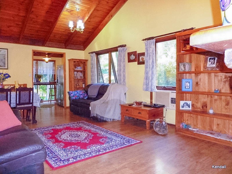 10 Forsythia Drive, Eagle Heights QLD 4271