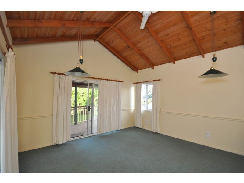 21 Jenyns Road, Tamborine Mountain QLD 4272